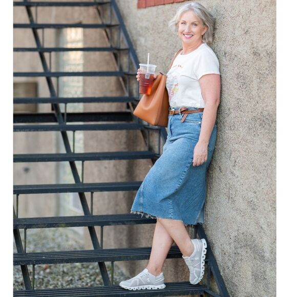 Chicos 2.5/M-L Blue Lightweight Denim Cotton/Lyocell Zip Front Fringe Hem Skirt - Picture 8 of 16